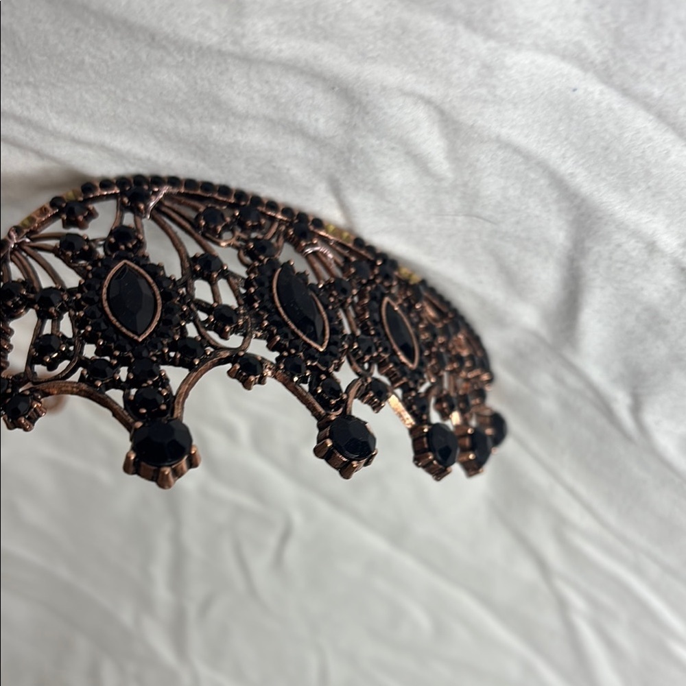 Elegant Black and Rose Gold Tiara - Picture 3 of 9